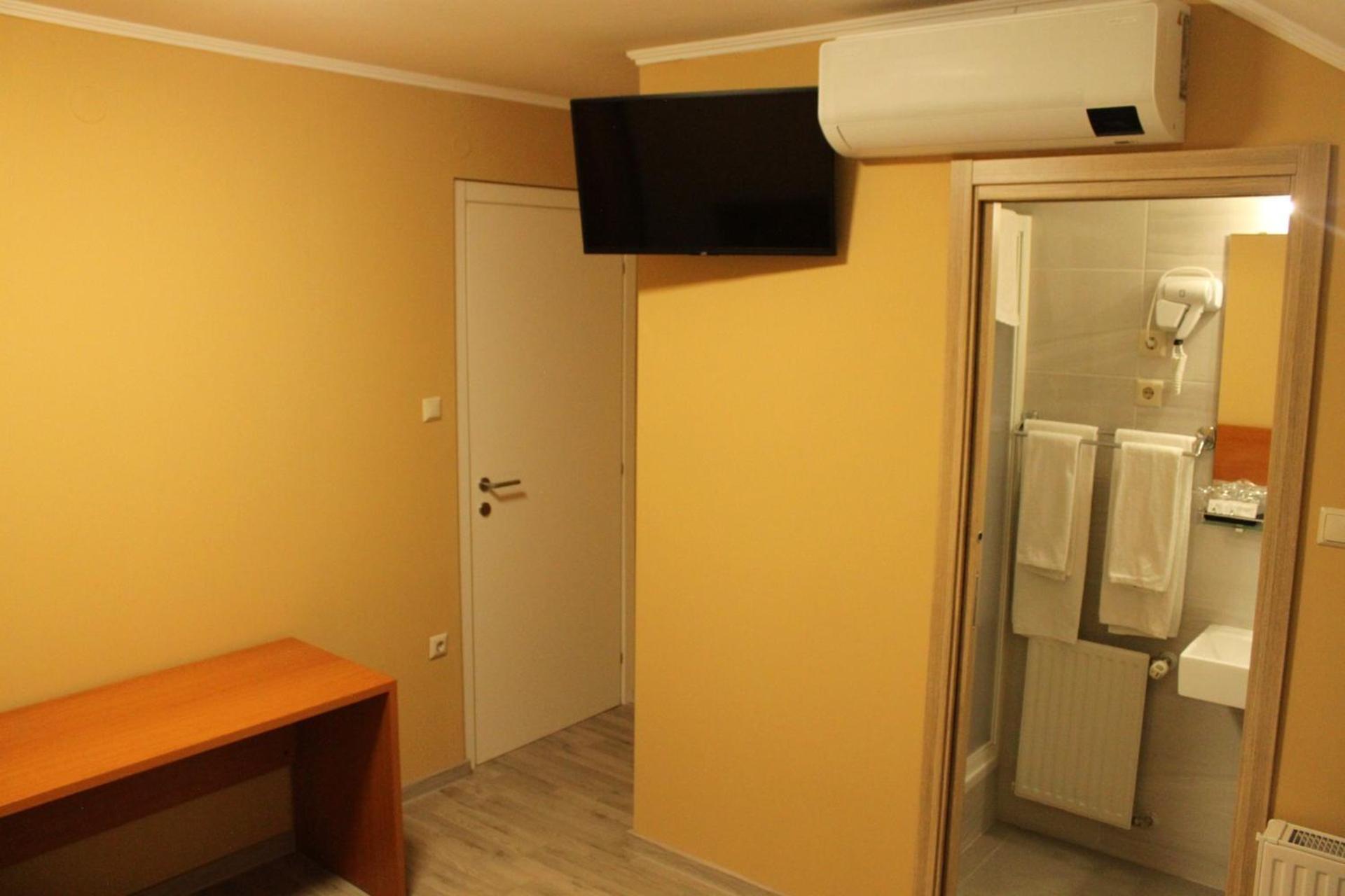 Guesthouse Rezekov Podrum Jastrebarsko Luaran gambar